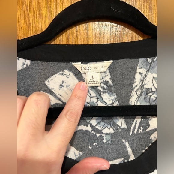 CATOS Womens Black and White Pullover Blouse Size Large - Picture 2 of 11